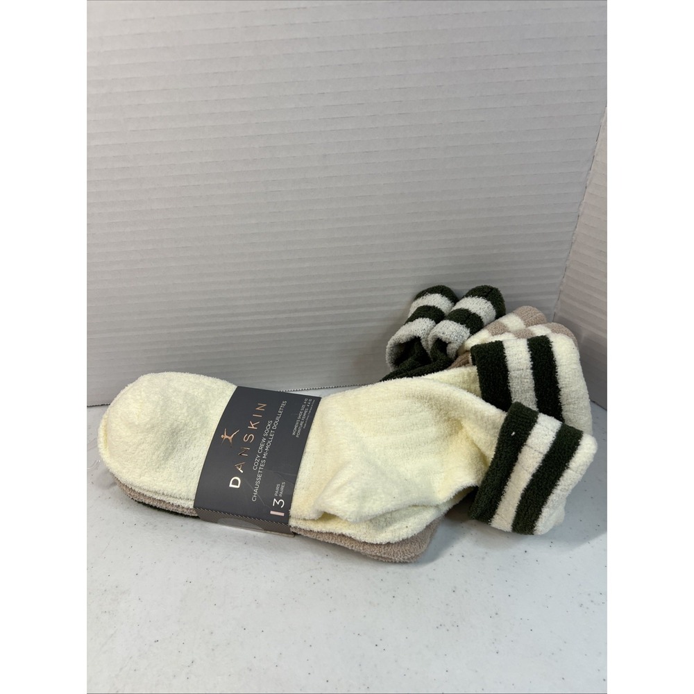 Danskin Women's Cozy Crew Socks 3-Pack Soft & Comfy Shoe Size 4-10